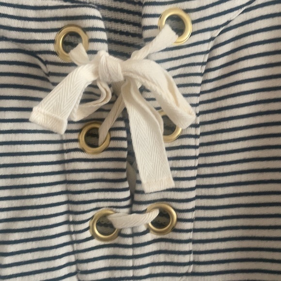 Vineyard Vines Pull Over - Picture 3 of 4